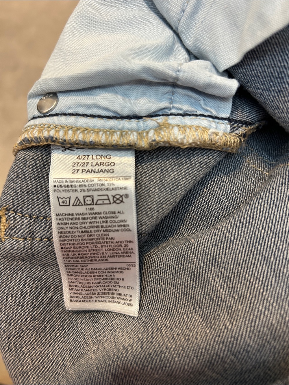 GAP Women's Classic Straight Leg Jeans in Dark Blue Denim - Picture 7 of 7